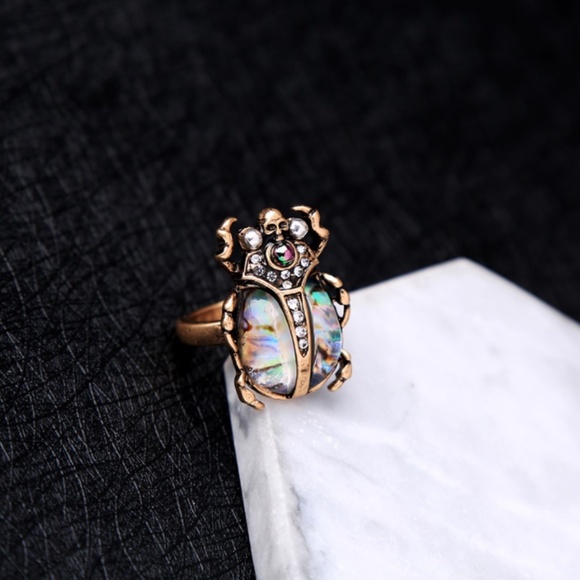 Jewelry - Women's Ring